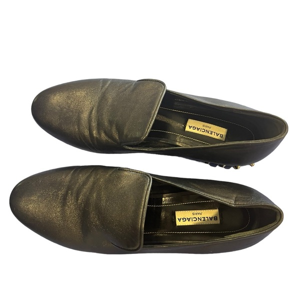 Balenciaga black loafers featuring almond toe, leather insole. - Picture 4 of 10